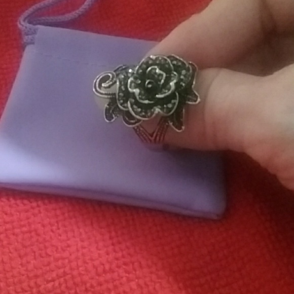 Silver rustic rose ring - Picture 3 of 3